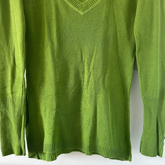 Aeropostale V-Neck Top (NWOT) - Picture 3 of 10